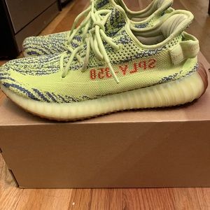 Adidas Yeezy size 8.5 semi yellow with og box